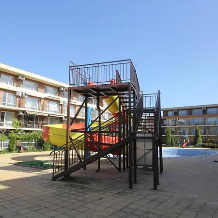 Lägenhet In Holiday Fort Club Slăntjev Brjag