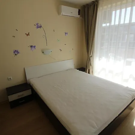 Lägenhet In Holiday Fort Club Slăntjev Brjag